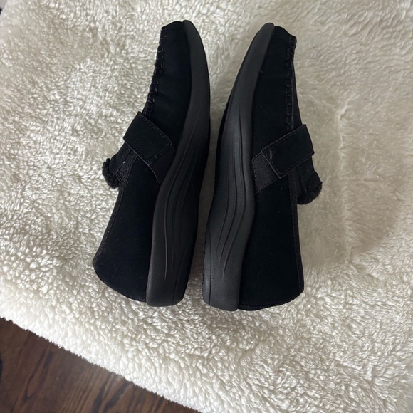 REVITALIGN Women Orthotic Cozy Suede Slip-Ons - Siesta Splendid - Picture 4 of 7